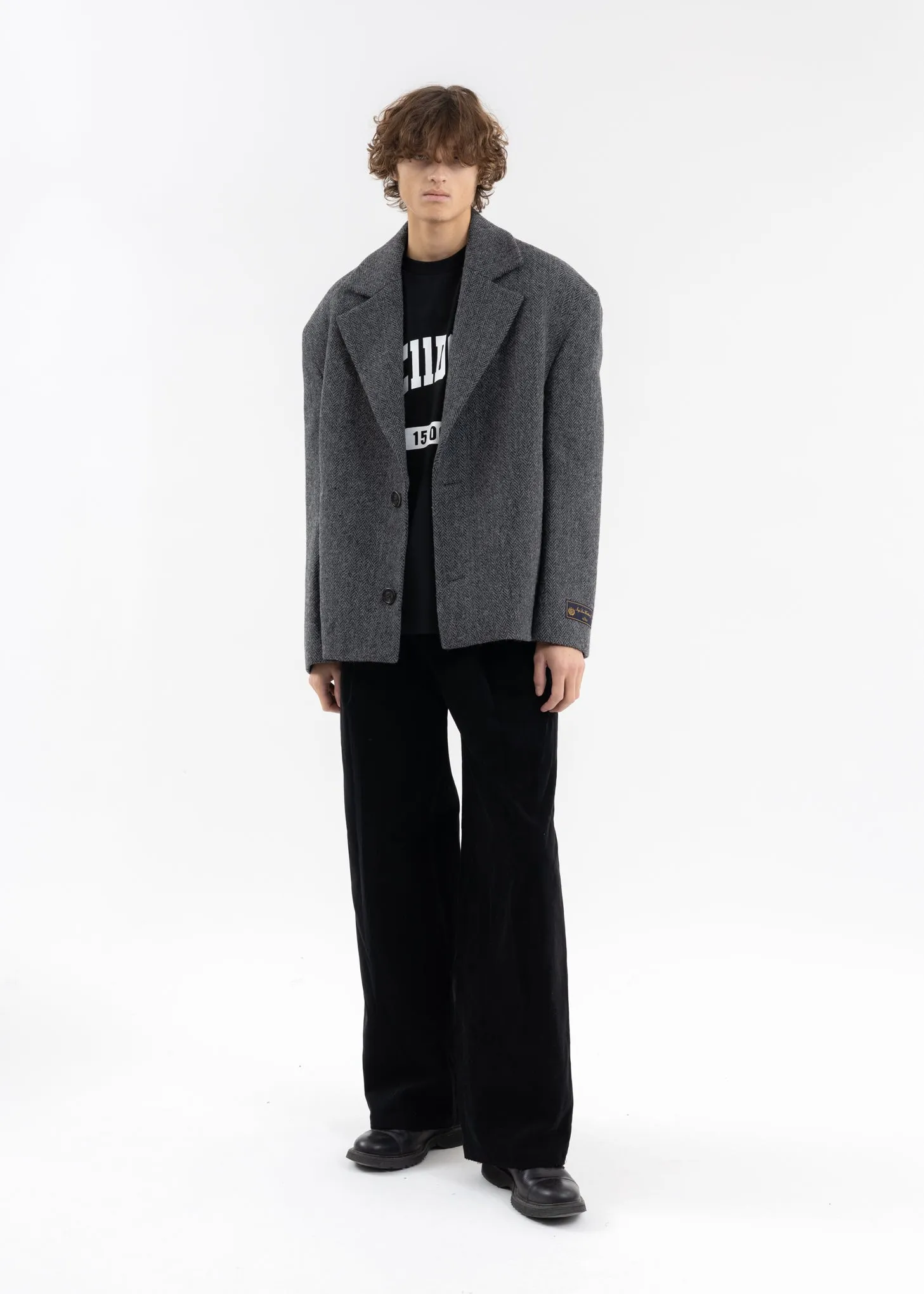 BLACK LOW-RISE CORDUROY TWO TUCKS WIDE FIT PANTS