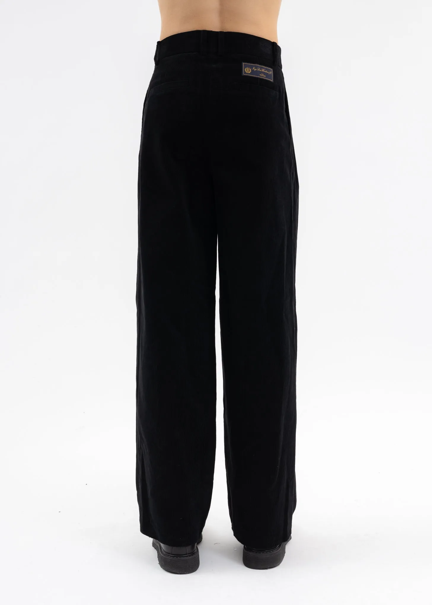 BLACK LOW-RISE CORDUROY TWO TUCKS WIDE FIT PANTS