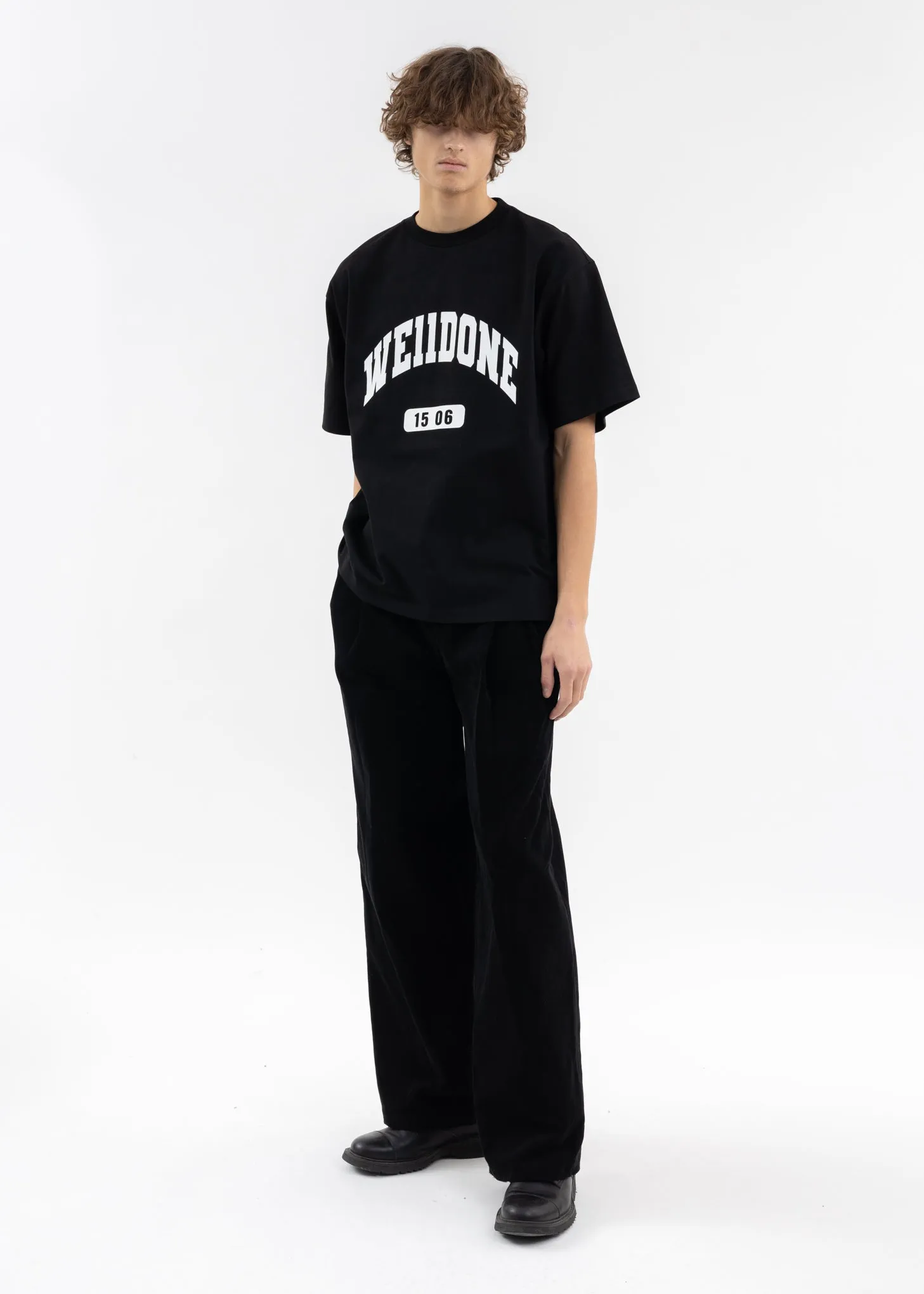 BLACK LOW-RISE CORDUROY TWO TUCKS WIDE FIT PANTS