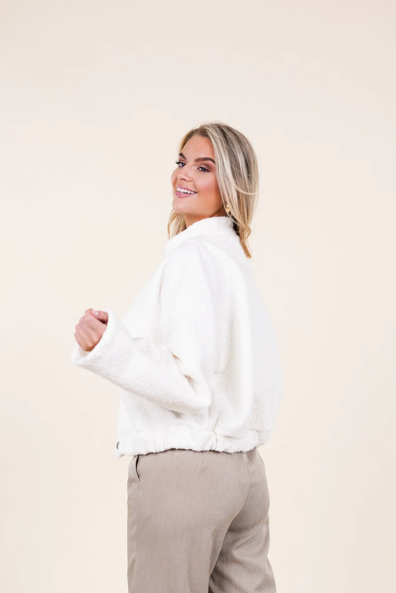 Bomberjacket met teddy stof off white - Kirsten