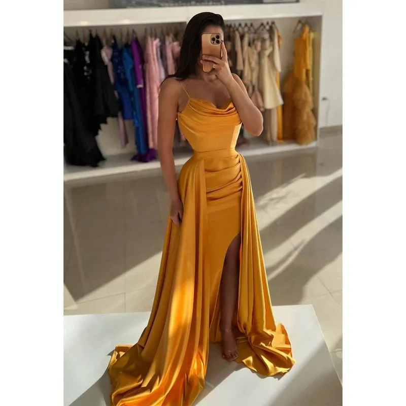 Chic & Modern A-line Sweetheart Pleats Satin Simple Long Foemal Prom Dress