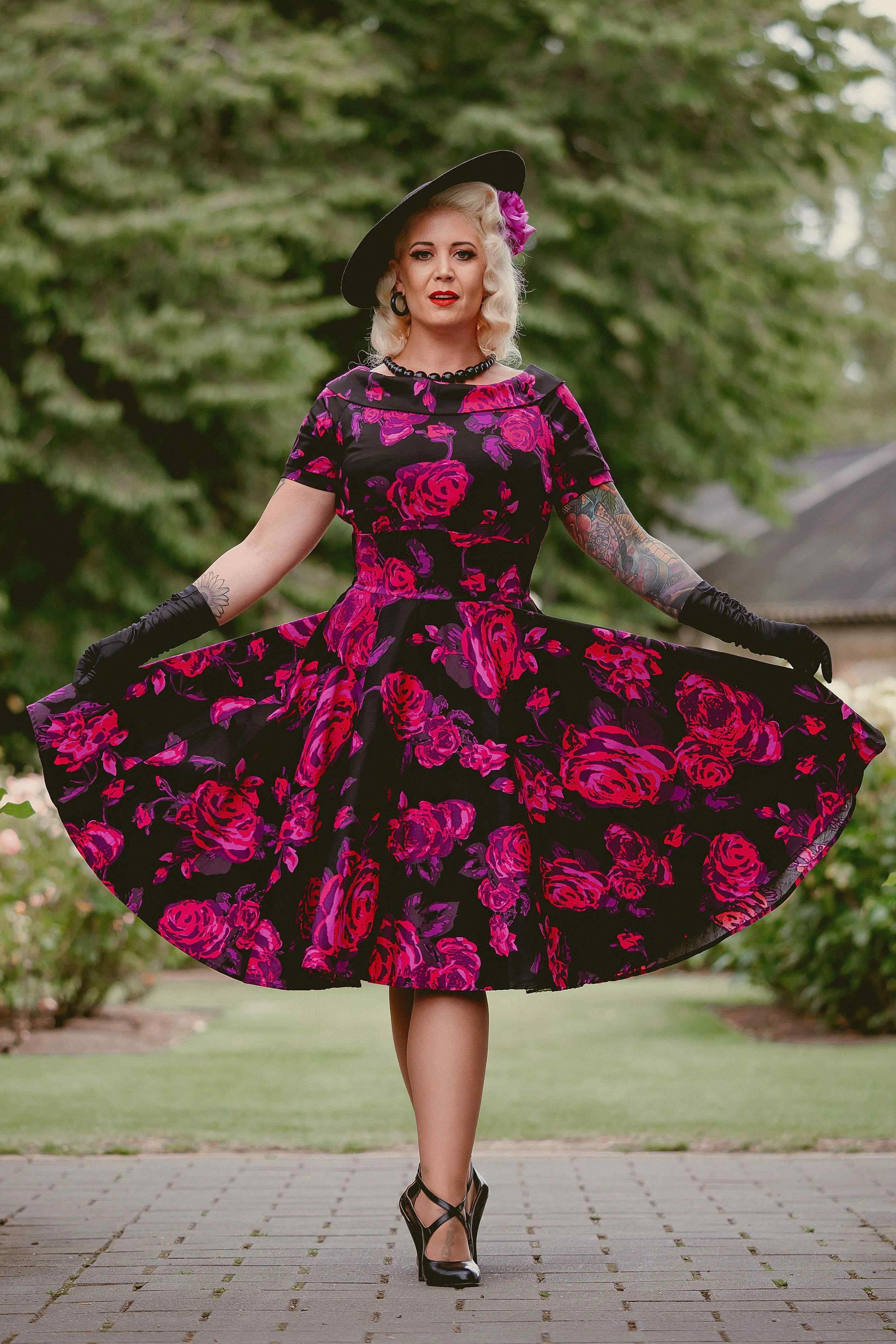 Darlene Retro Black-Pink Roses Swing Dress