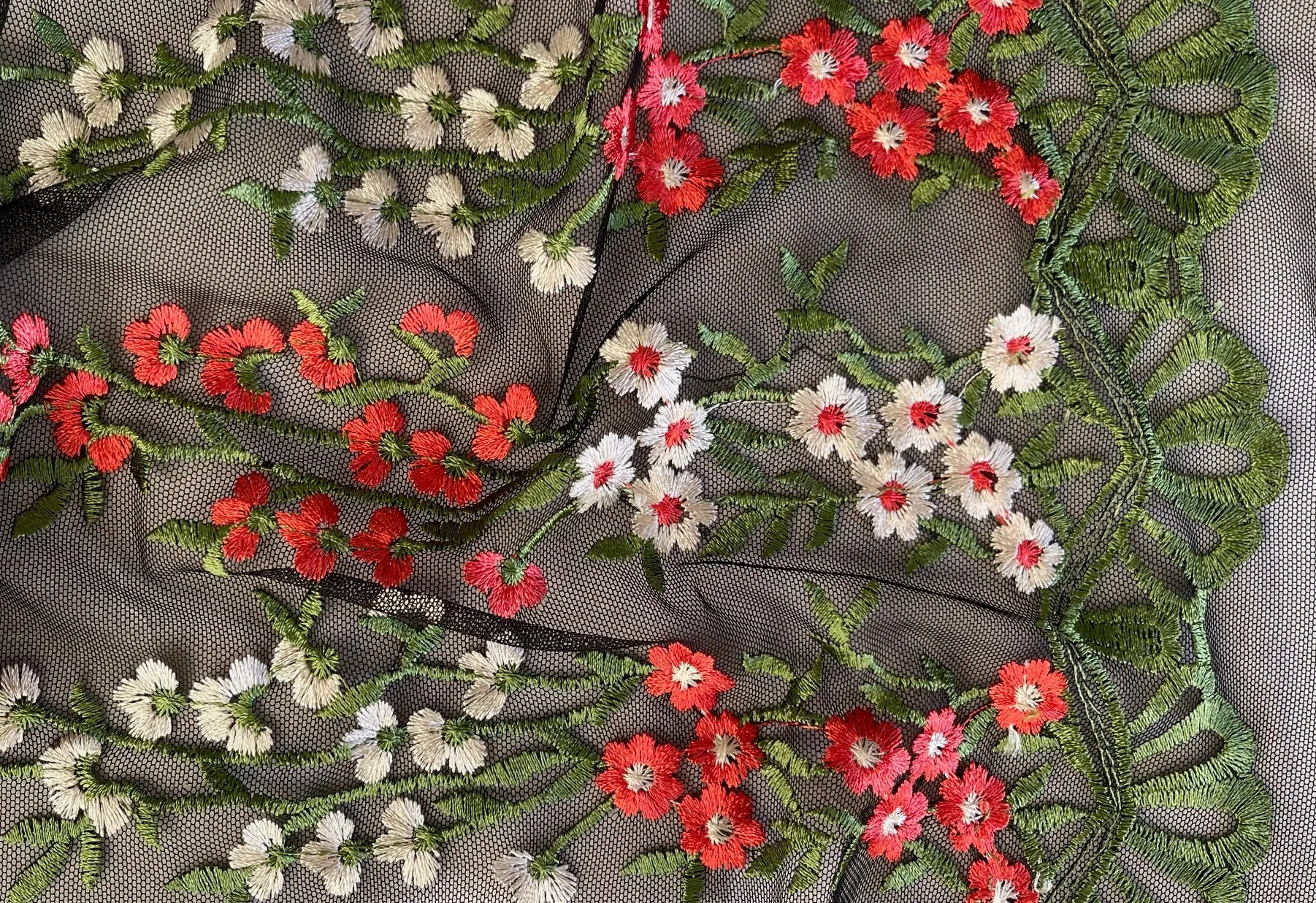 Embroidered Vining Fleurs Scalloped Polyester Mesh (Made in Italy)