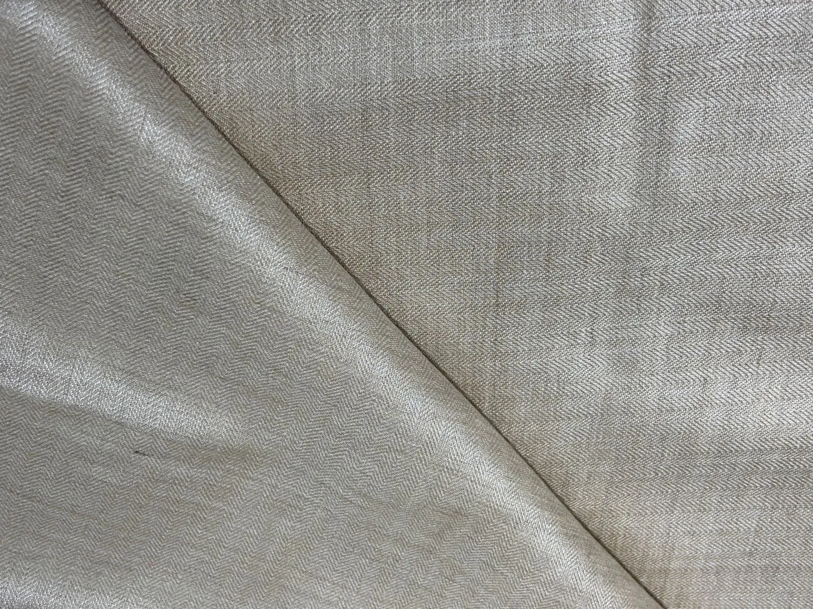 Eri silk, HERRINGBONE also known as Ahimsa silk or peace silk & vegan silk [16244]