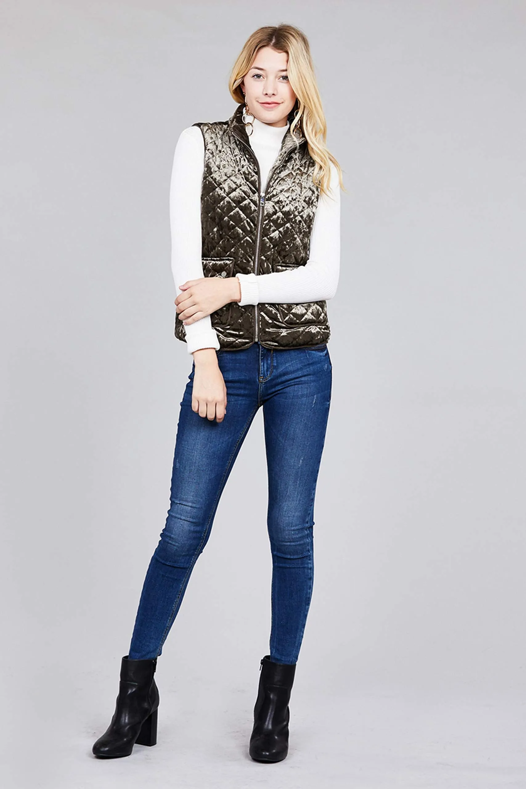 Khanomak Women's Quilted Padding Piping Detail Velvet Vest