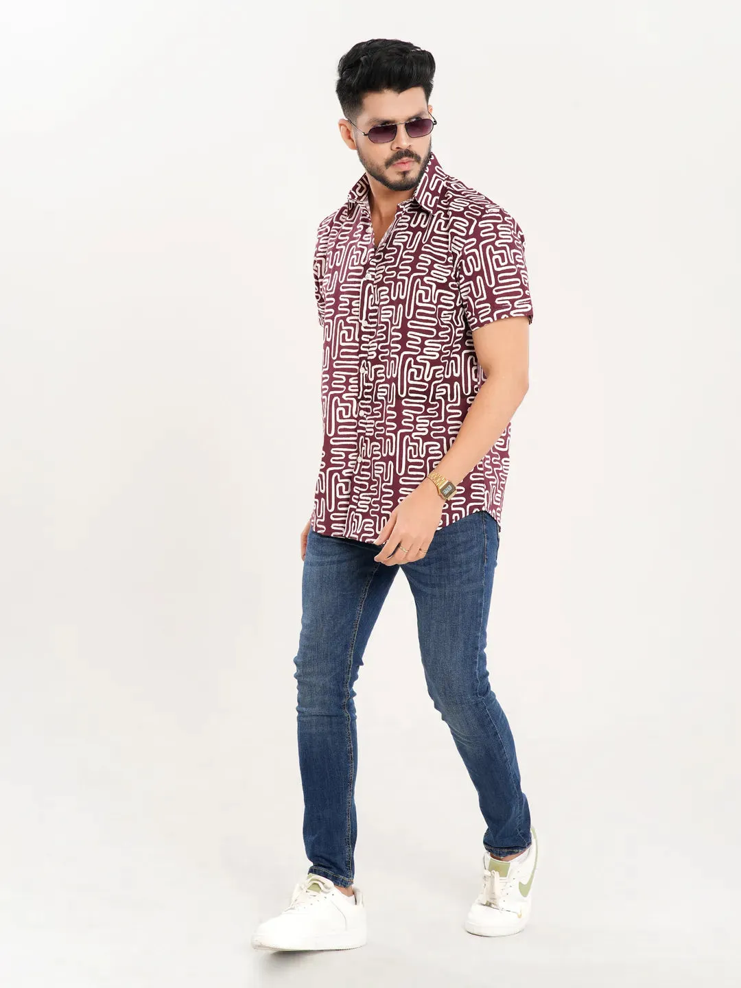 Men's Casual Short Sleeve Printed in Maroon Shirt
