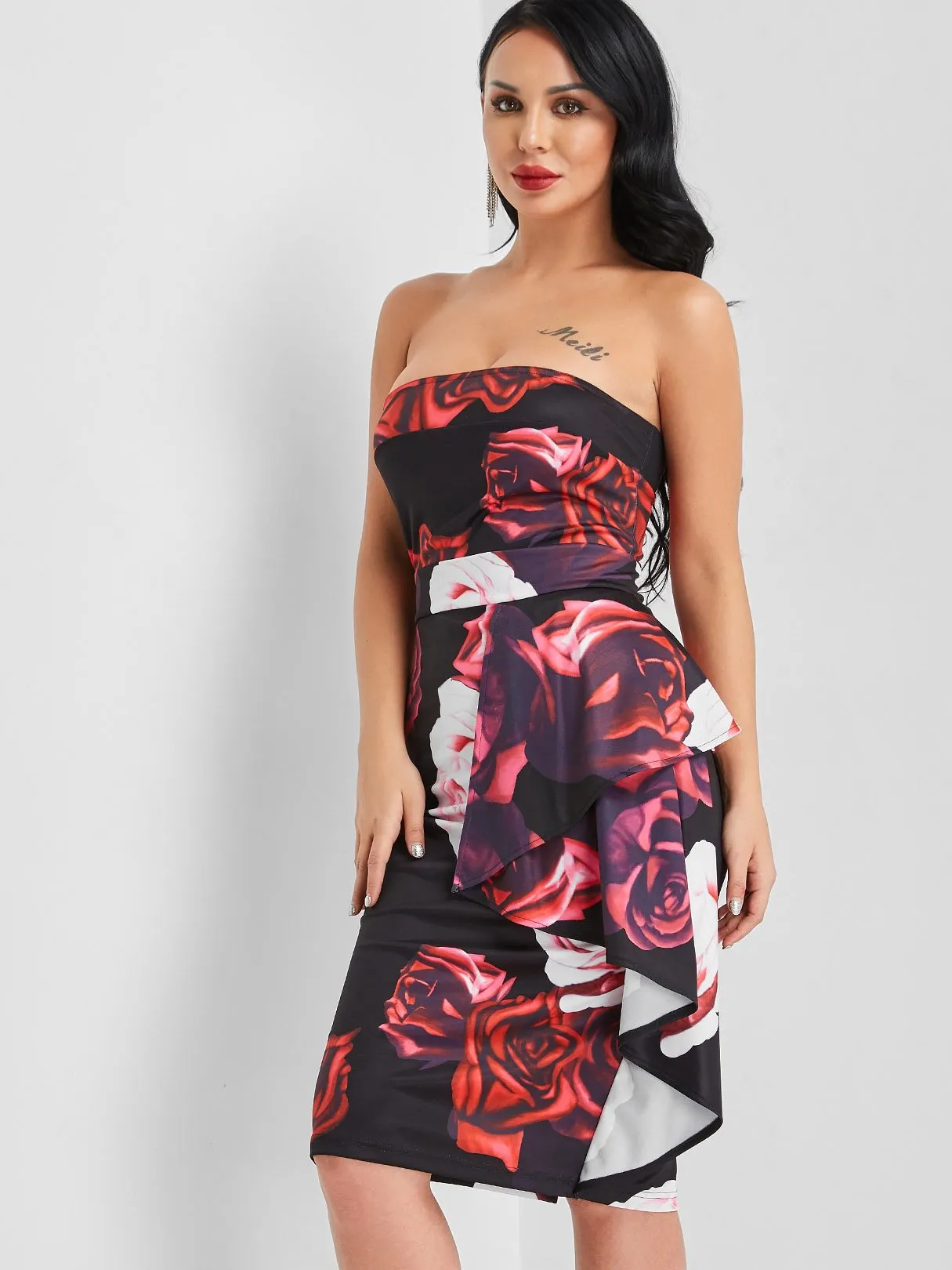 Wholesale Black Tube Top Sleeveless Floral Print Backless Stitching Ruffle Hem Dresses