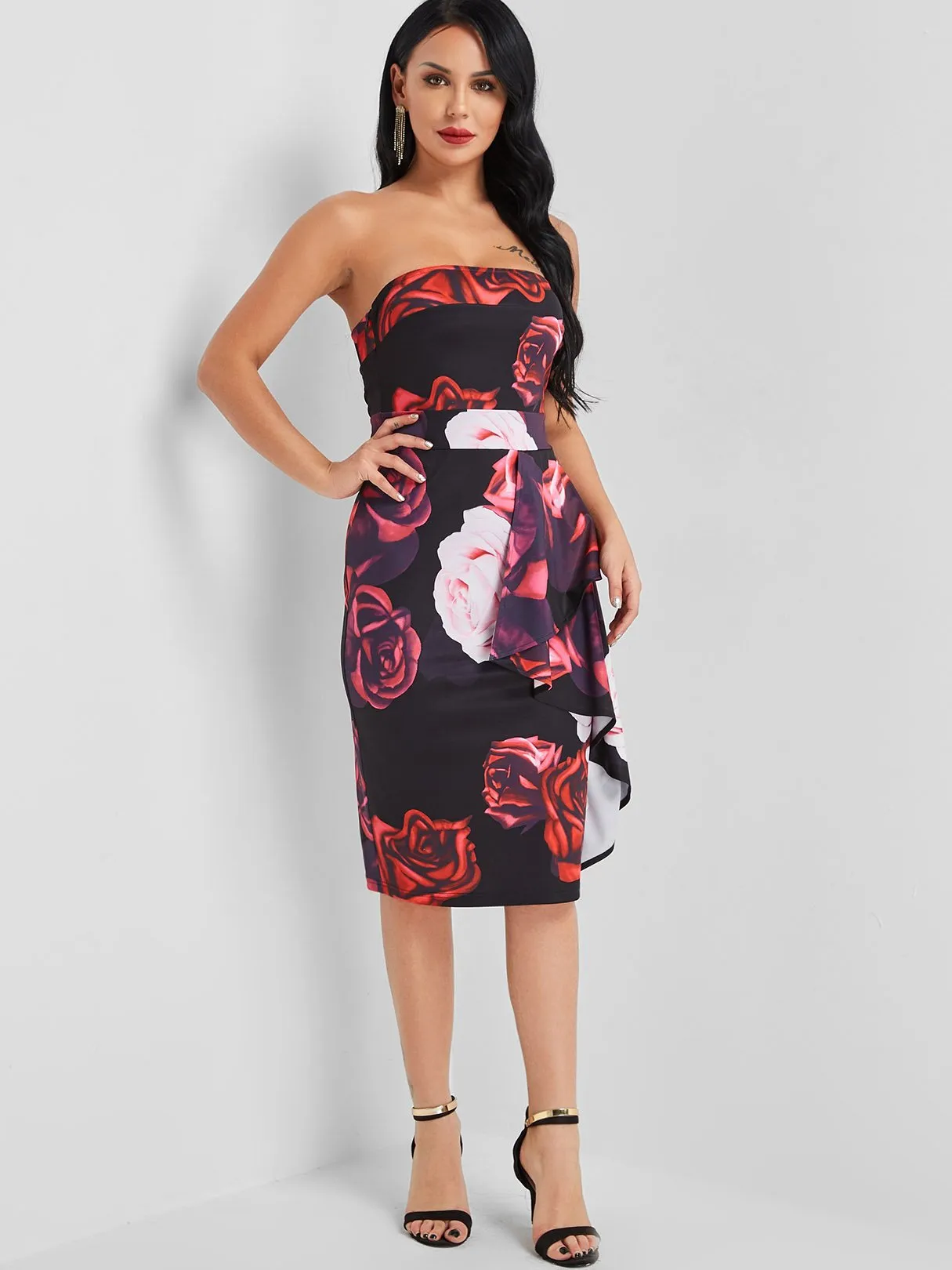 Wholesale Black Tube Top Sleeveless Floral Print Backless Stitching Ruffle Hem Dresses